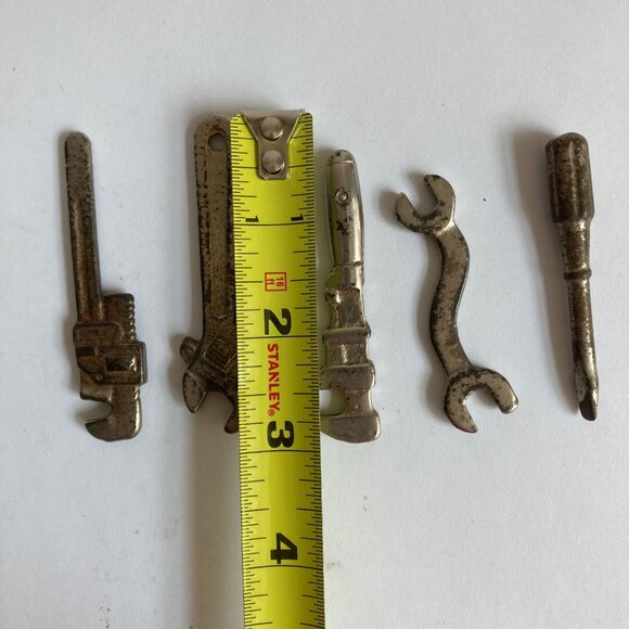 Lot 5 Vintage Miniature Metal Hand Tools Dollhouse Toy - Picture 2 of 4